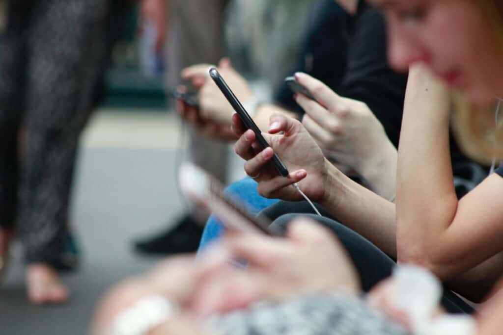 Med esim kan du koble opp mobilen til nytt sim-kort med en gang